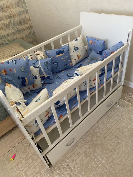 Манеж кроватка качается