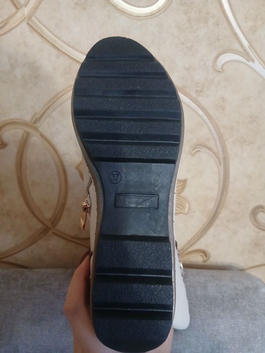 Продам зимние сапоги Турция