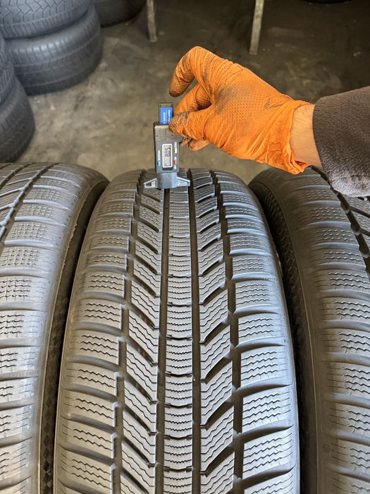 4 anvelope iarna ca NOI , 235/50/20 , Continental , DOT 2024 , 8 mm !