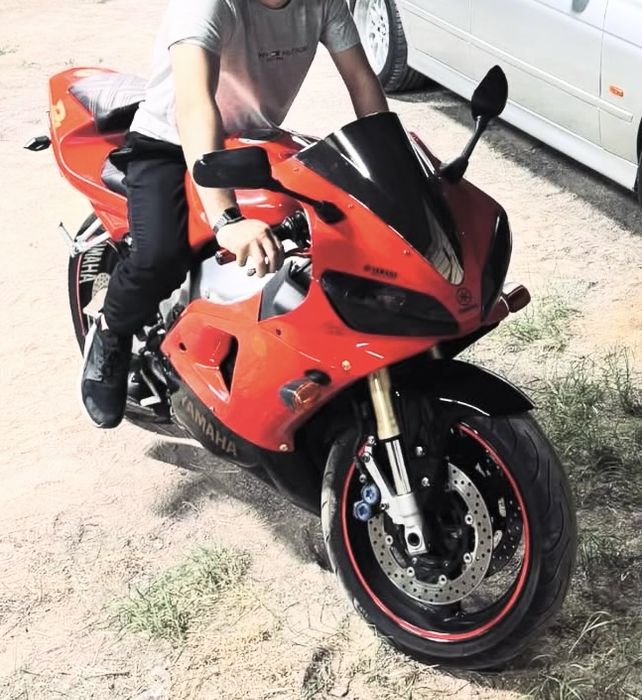 Мотоцикл Yamaha YZF-R1