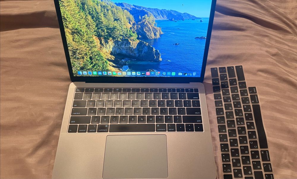 Macbook air 13 2018 год
