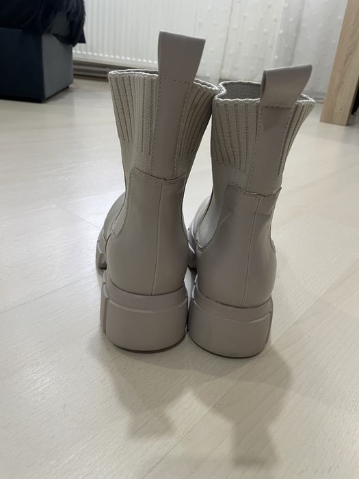 Botine marimea 38