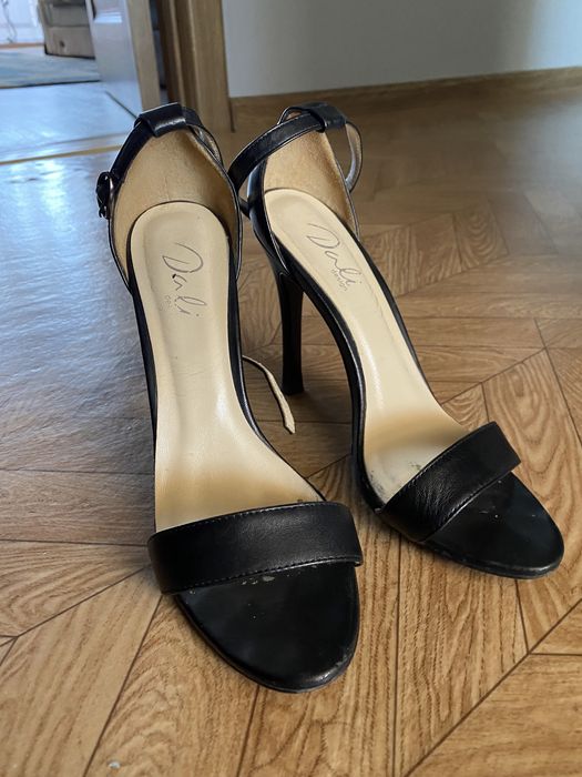 три пары обуви за 5000 (36р)