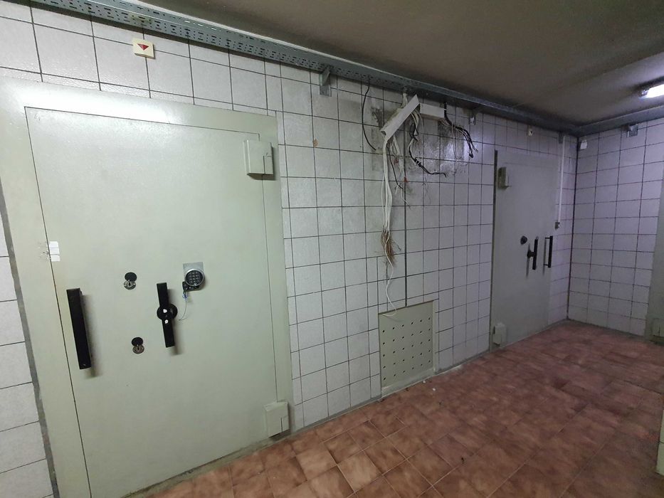 Дава се под наем Промишлена сграда в Севлиево - 60 кв.м за 1020 € - Снимка #18