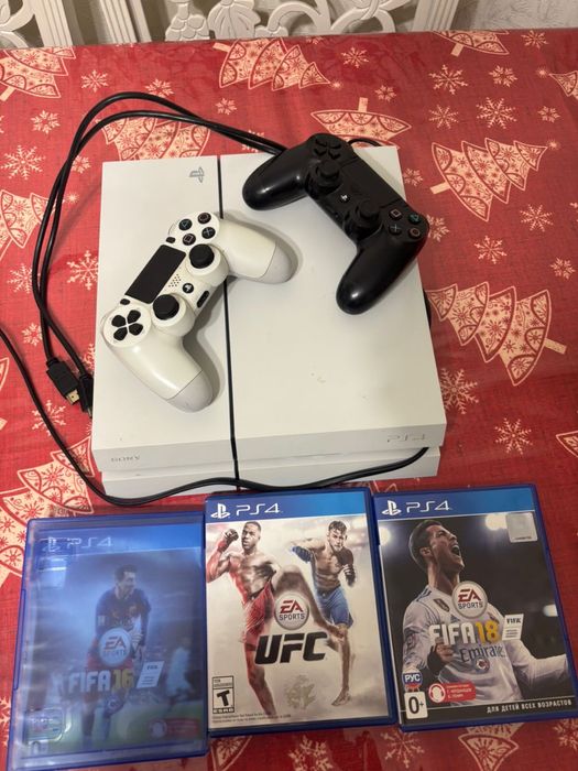 Продам  игоровую приставку  SONI 4