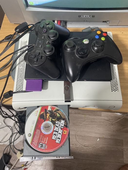 Продам Xbox 360 + Диски. PS2-ПРОДАН!!! Цена за всё: 41000