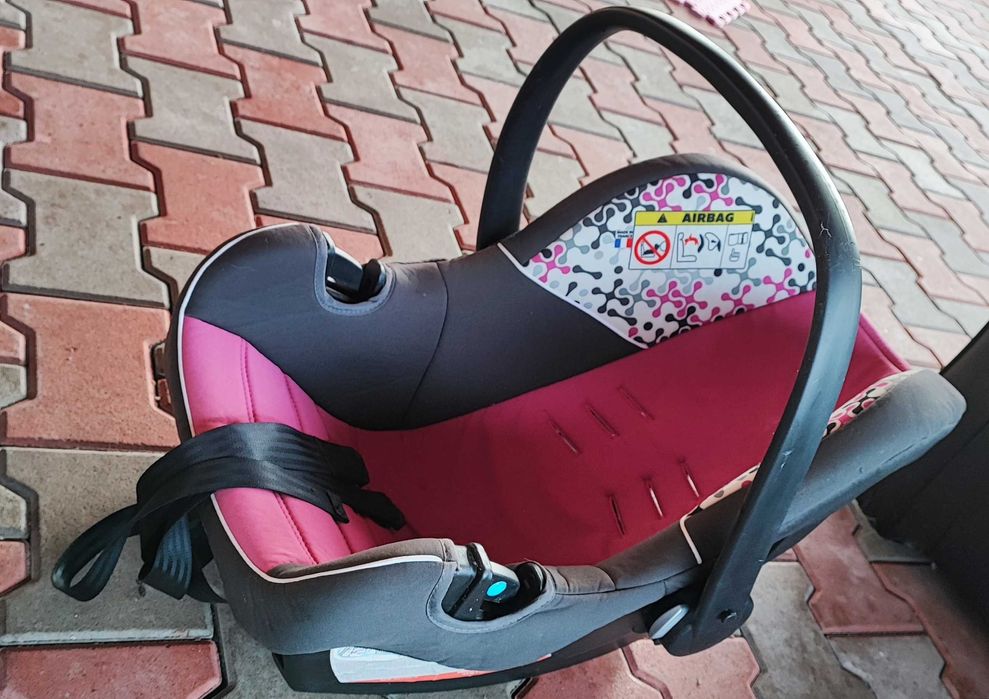 Шезлонг с вибрация ,проходилка и кош за кола