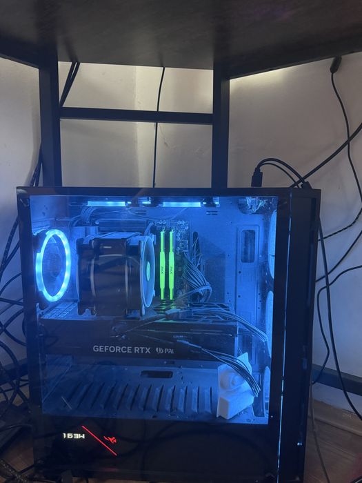 PC Gaming / Workstation  RTX 4080 Super 7950X 32GB RAM
