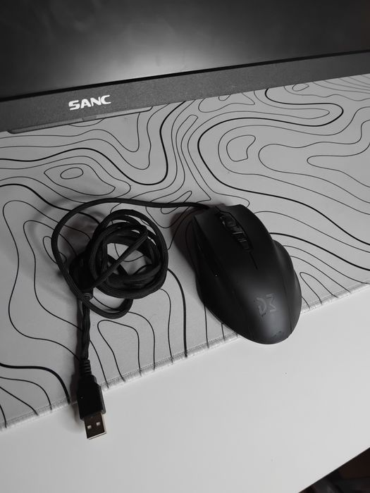 Девайсы наушники и мышка