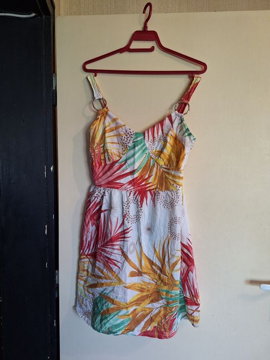 Красиви дамски рокли