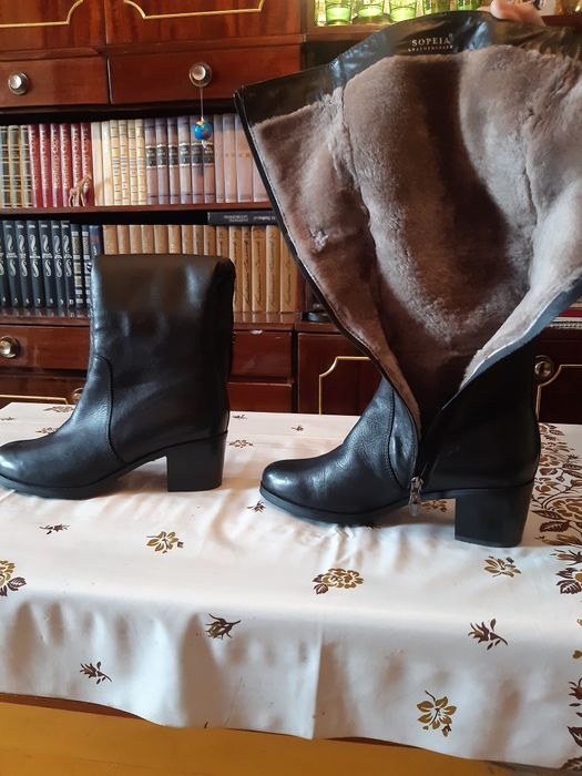 Зимние сапоги разные