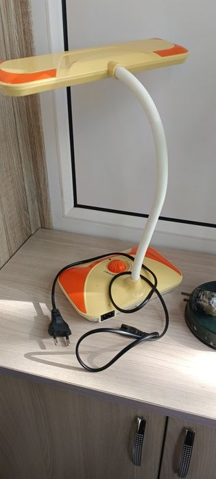 2 светильника на запчасти