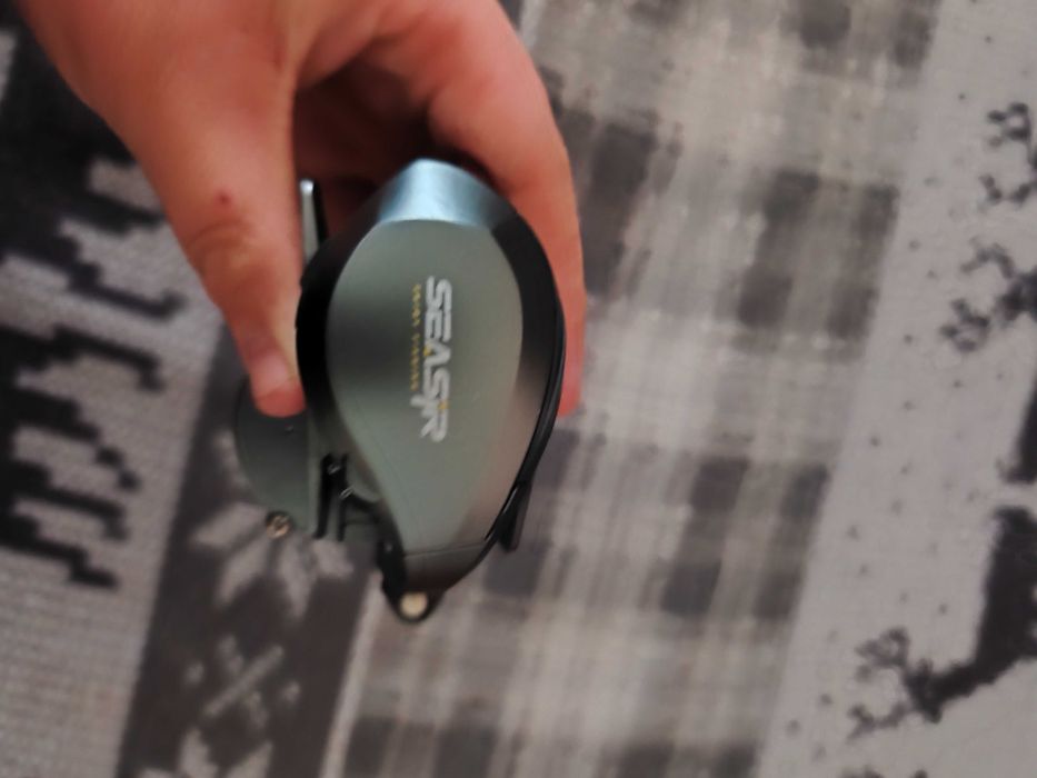 Vând combo spinning Baitcasting biban-clean