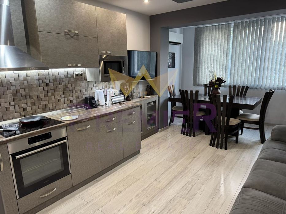 Продава се Четиристаен апартамент в Варна, Младост 1 - 98 кв.м за 2449 €/кв.м - Снимка #1