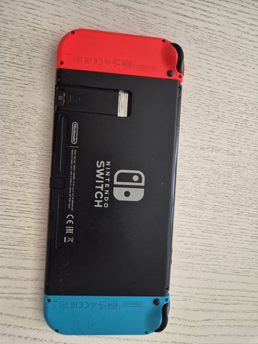 vând Nintendo switch cu minecraft