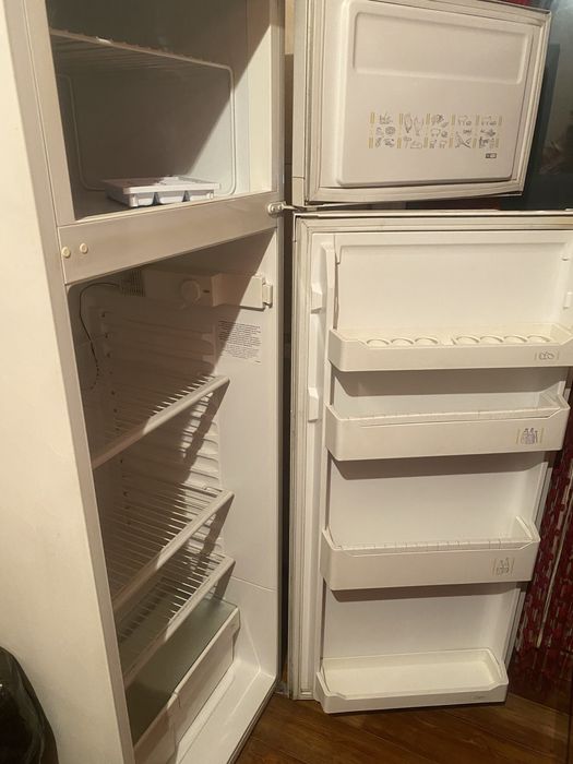 Продам холодильник