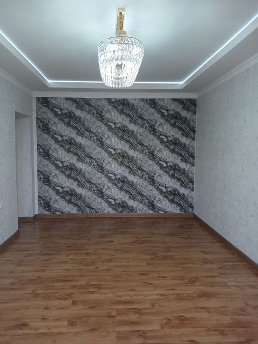 3/3/9 Uy sotiladi Massiv Straitel