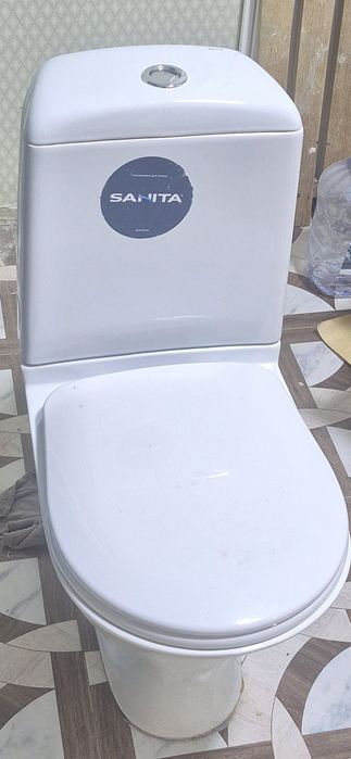 Продам унитаз Sanita