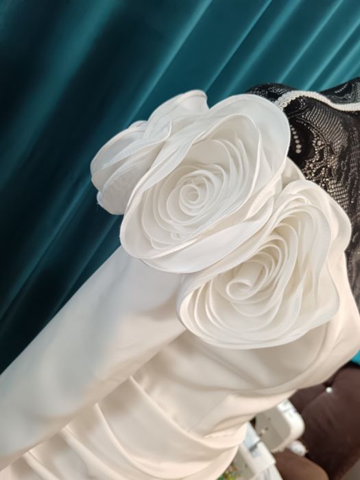 Rochie alba eleganta