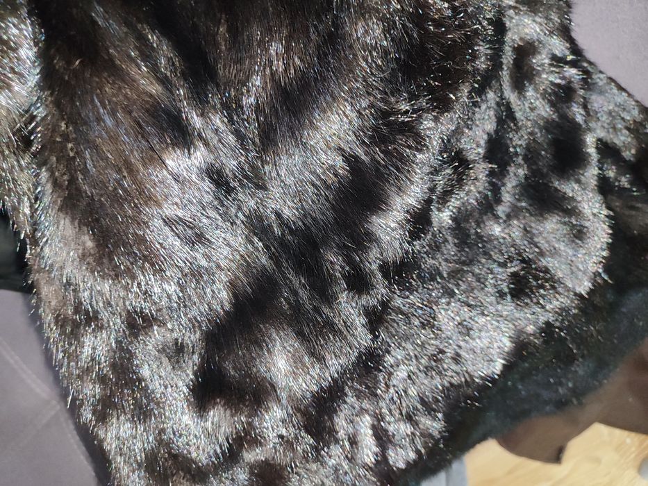 Продам норковую шубу