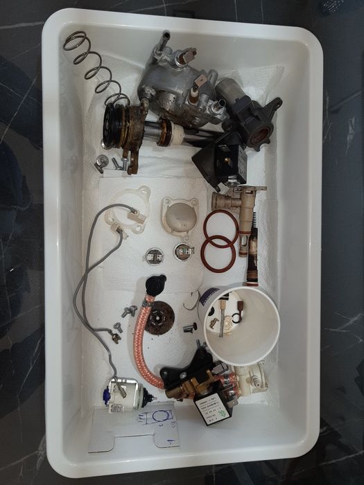 Reparatii , revizii aparate de cafea (service espressoare).