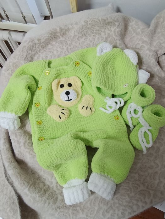 Продам детский комбинезон 3-6 месяцев