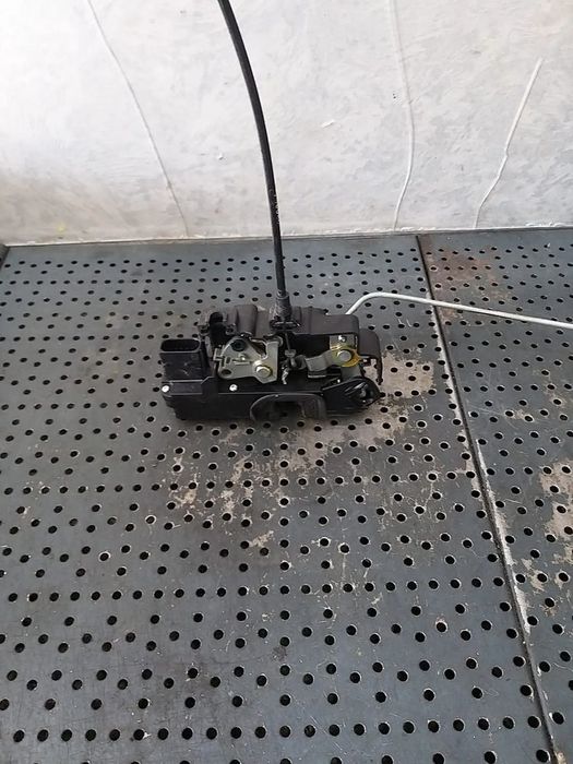 Broasca usa stanga fata opel antara a l07