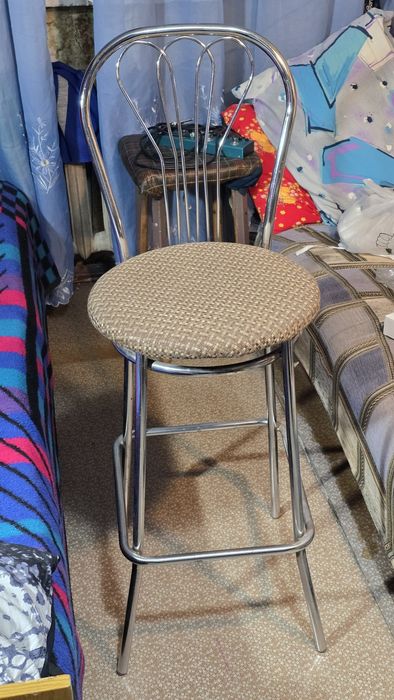 Барный стул высокий металлический