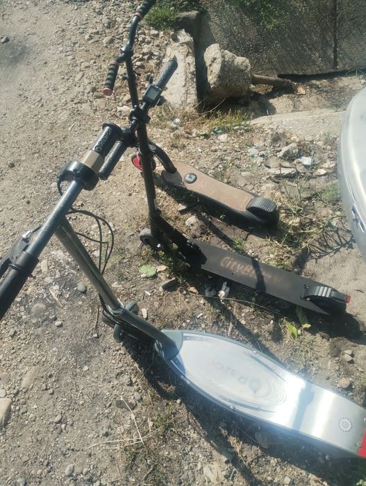 De vânzare 3 trotinete electrice