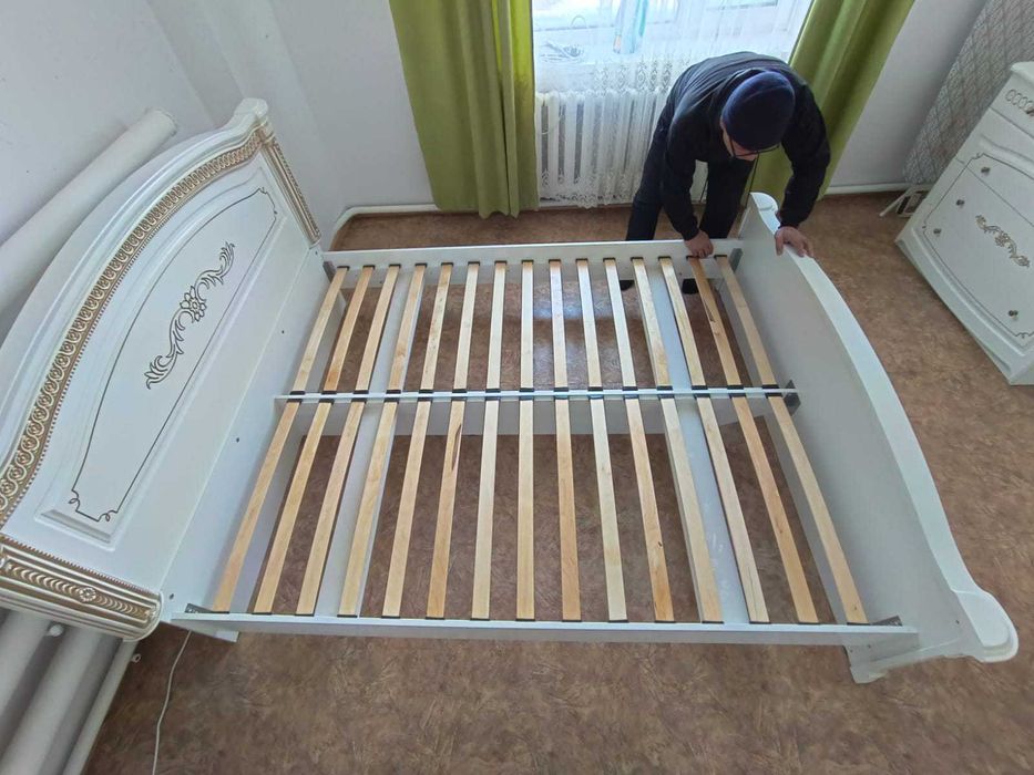 Спальный гарнитур