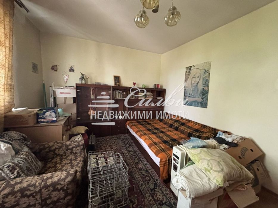 Дава се под наем Тристаен апартамент в Шумен, 2-ри корпус - 100 кв.м за 306 € - Снимка #5