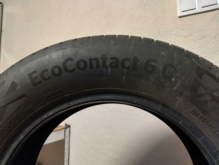 4 бр. Летни гуми Continental EcoContact 6Q – 215/65 R17 (DOT 4824)