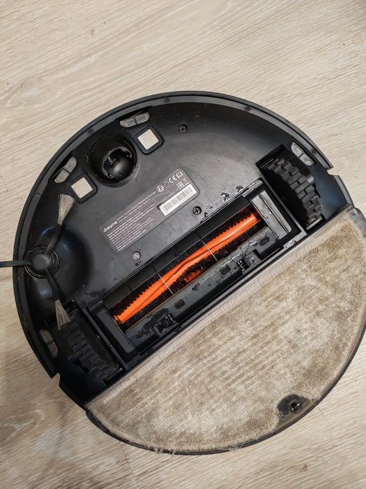 Продам робот пылесос DREAME