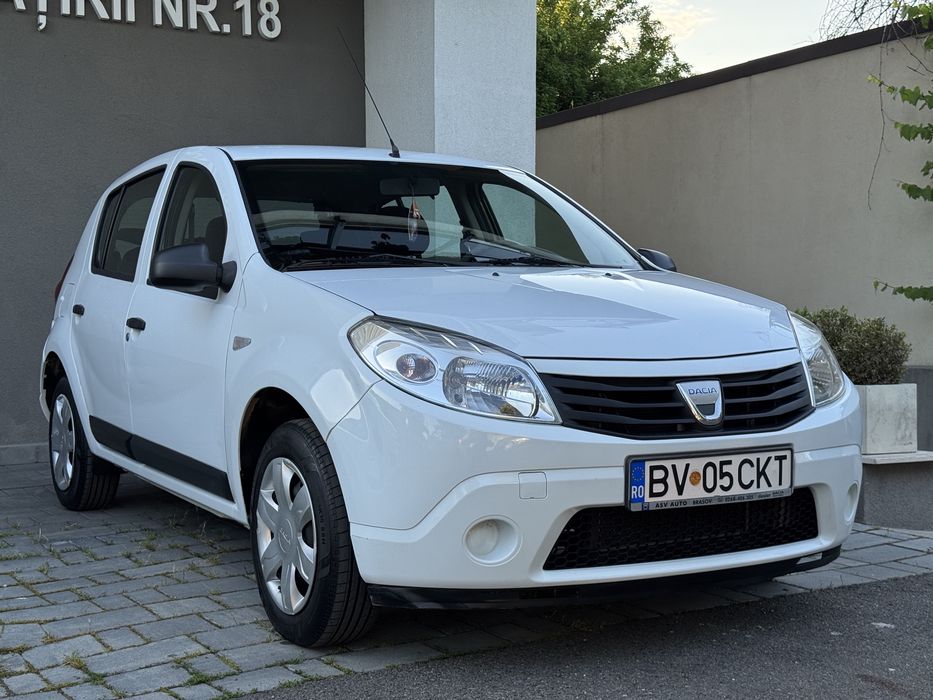 Dacia Sandero 1.6 MPI cu 99.000 km reali stare perfecta