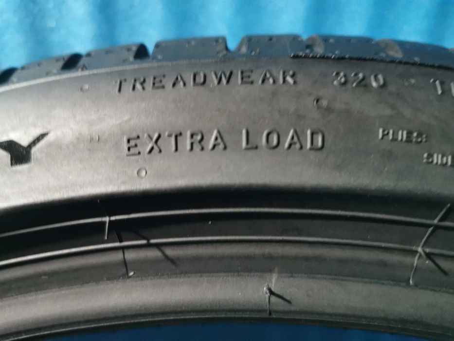 225/40 R19 - 255/35 R19 - pirelli 4 bucati
