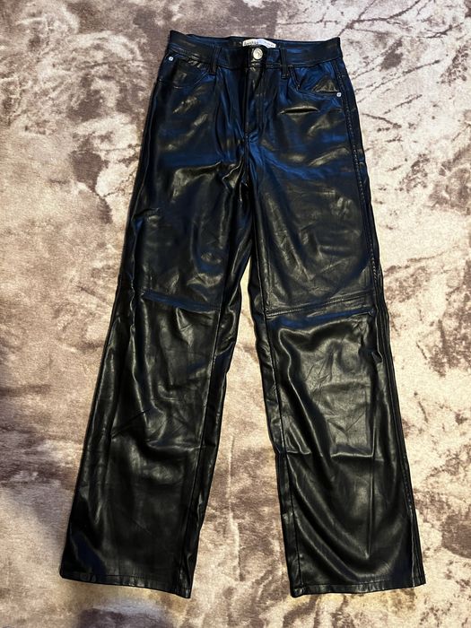 Кожен панталон Bershka + подарък
