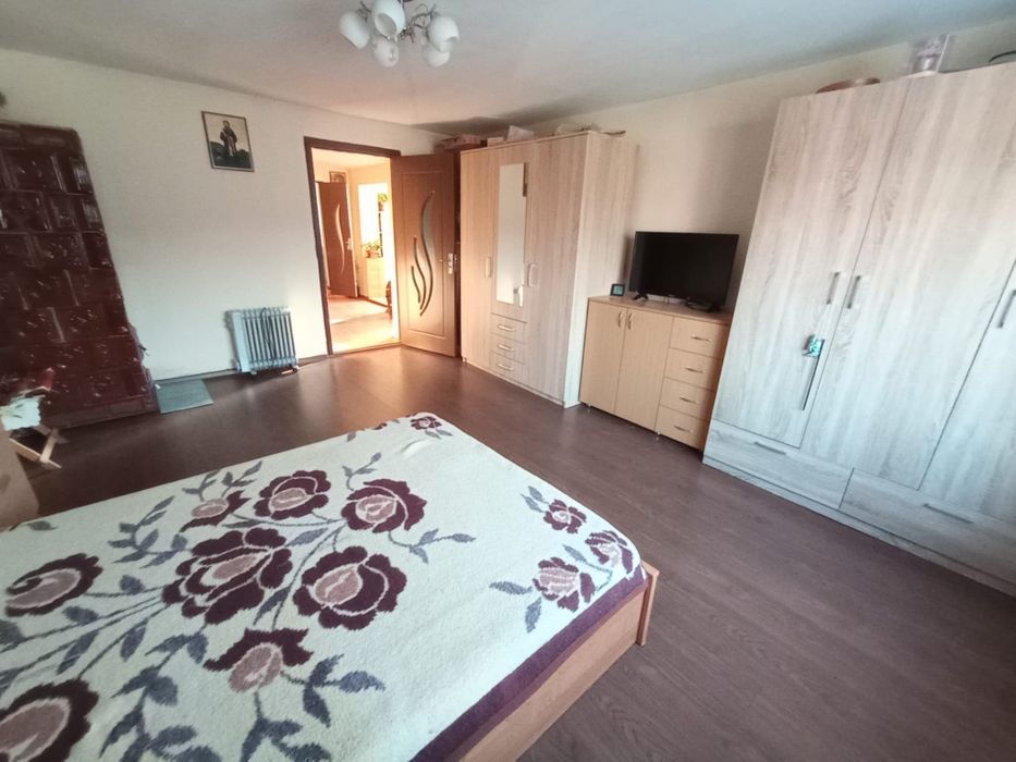 Casa 140 mp, 1060 mp teren
