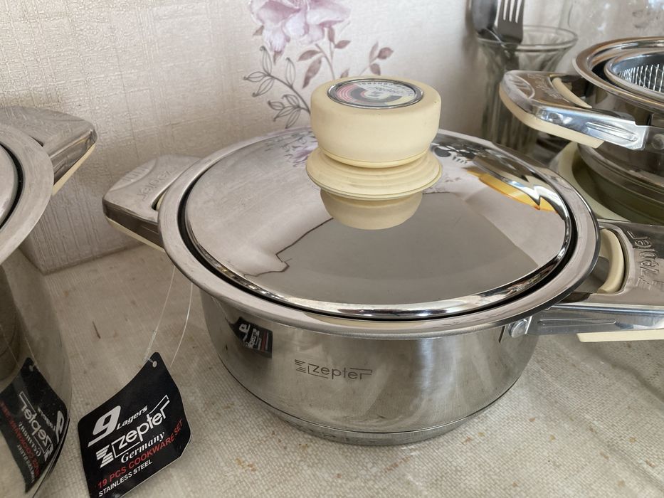 Кострюли и сковорода, набор