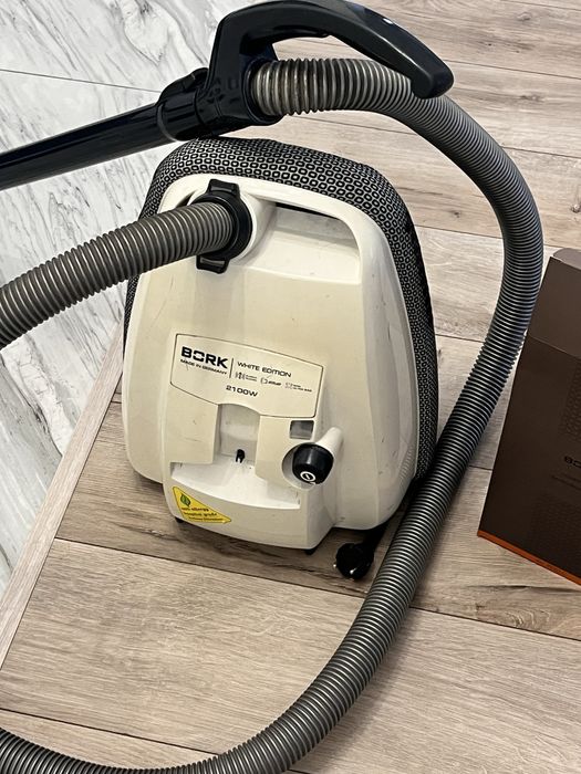 Продам пылесос BORK
