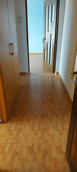 Vând apartament Plopeni