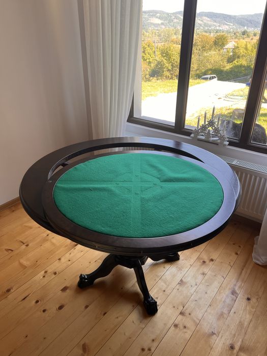 Masa rotunda lemn masiv impecabila