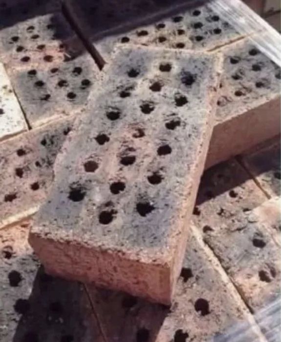 Кирпич в наличии 90 тг