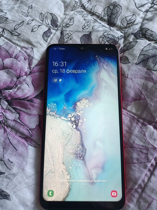 Самсунг А 10 красный