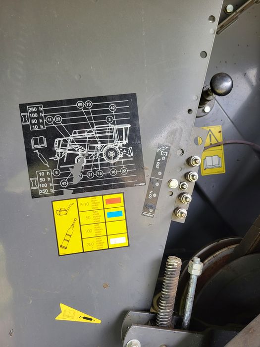 DE VANZARE combina agricola Massey Ferguson Activa 7345 S cu MCS