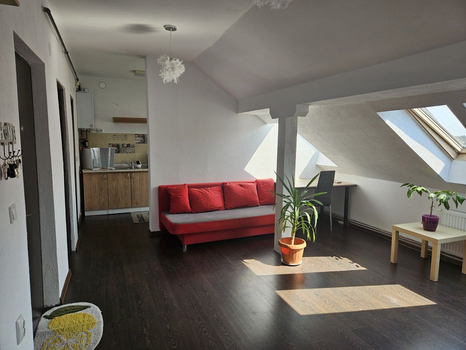 Închiriez apartament 2 camere