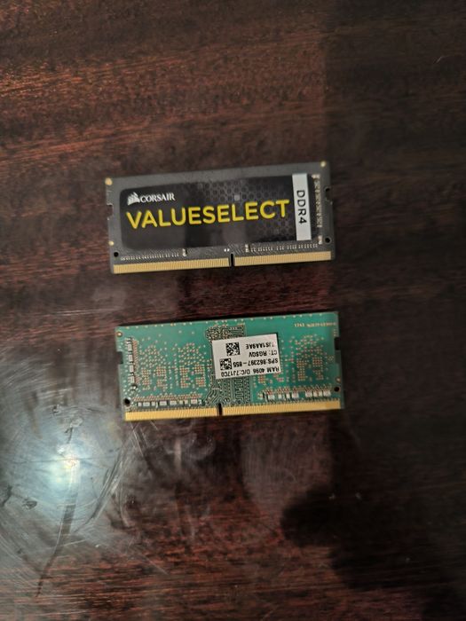 Vând componente în stare excelenta pentru Laptop HP Model 15-bs020ng