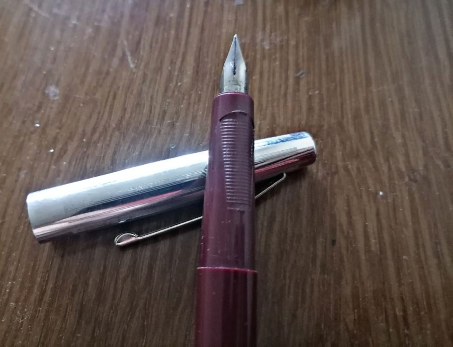 Продам перьевые ручки