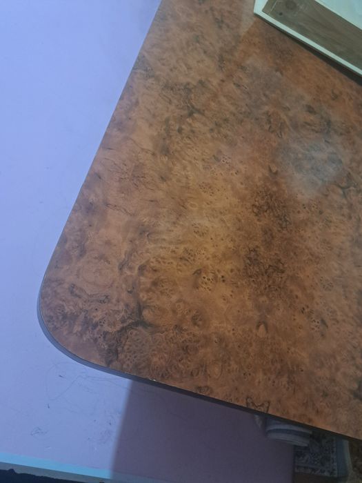 Срочно продаю стол для зала