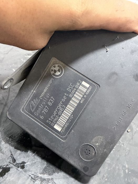 Pompa modul ABS BMW Seria 3 E90 E91 E92 E93 | 6787837 | 6787836 320d 330d
