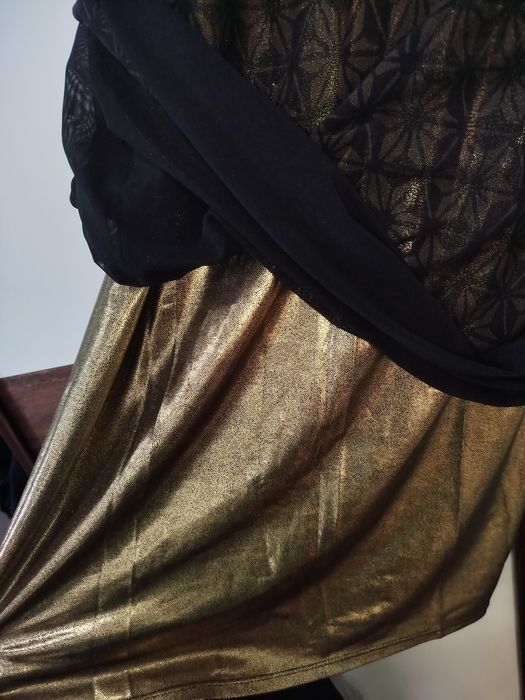 Продам новое платье